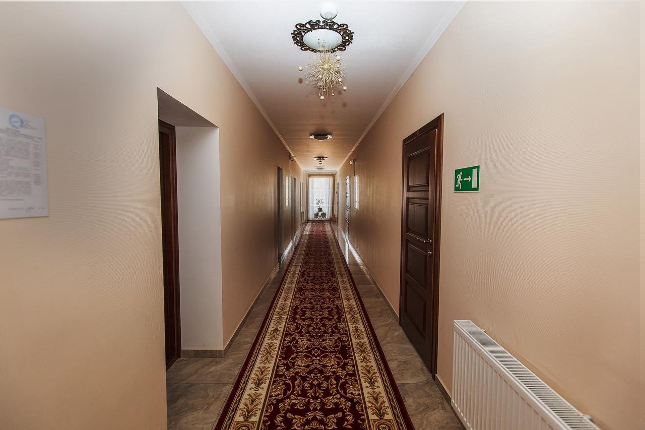 гостиница Славянская хата Барановичи Экстерьер фото